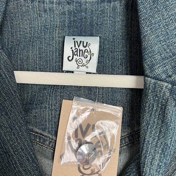 NWT Ivy Jane Gorgeous Jean Jacket with Belt- Medium‎ - Picture 9 of 12